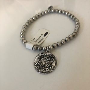 NWOT Emerald Heart Charm Bracelet